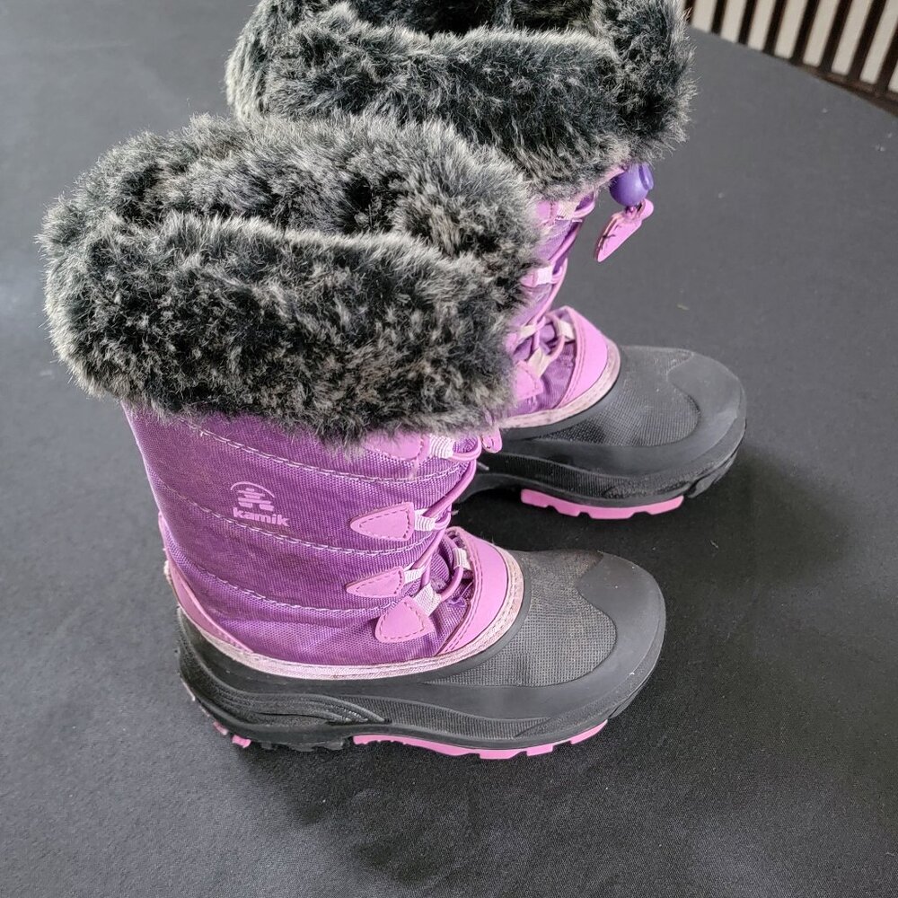 KAMIK Girls Fuzzy Snow boots size 13
